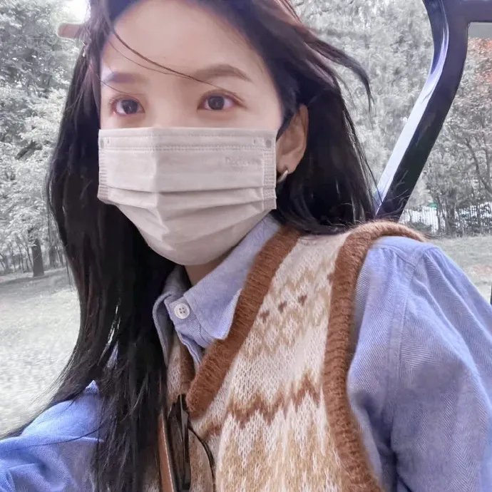 拿针的女孩